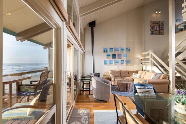 ocean front living at 789 Sand Dollar Beach vacation rental
